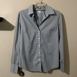 Calvin Klein - Womens Colored shirt. Size M.